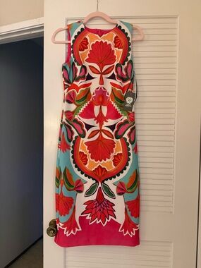 VINCE CAMUTO - Vibrant Floral Dress